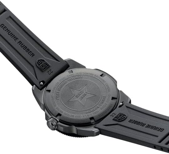 Luminox - Pacific Diver - Mens Watch - Dive Watch - Swiss Quartz - 200M Water Resistant - Sapphire Crystal - Stainless Steel Case - Watches for Men Swiss Made
